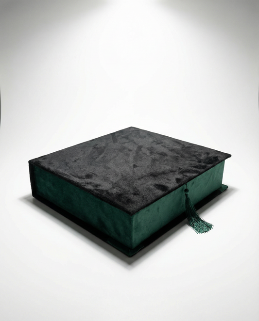 coffret cadeau vert royal en mdf avec tissu mobra et accessoires religieux