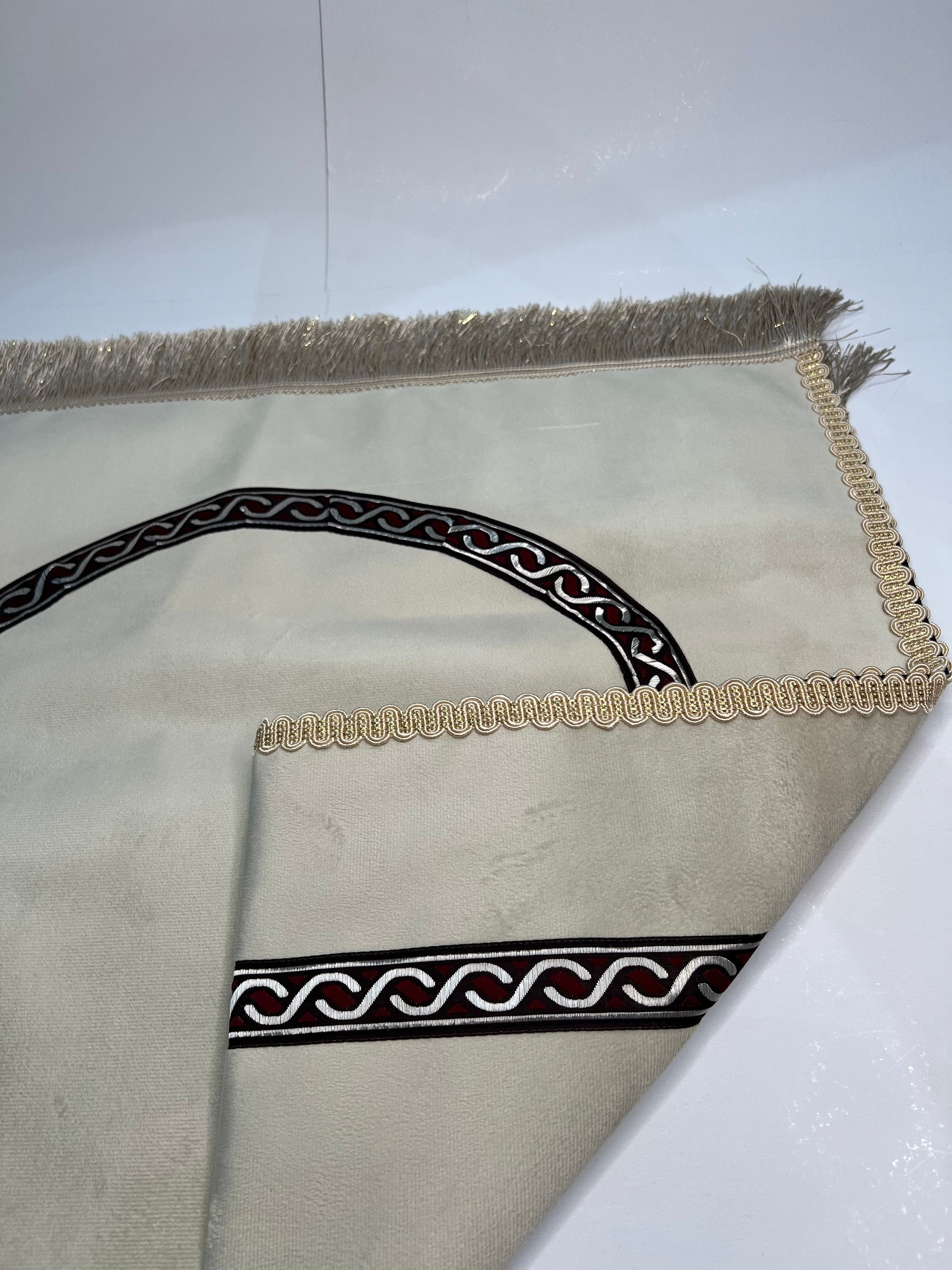 tapis de prière bab mansour beige velours maroc