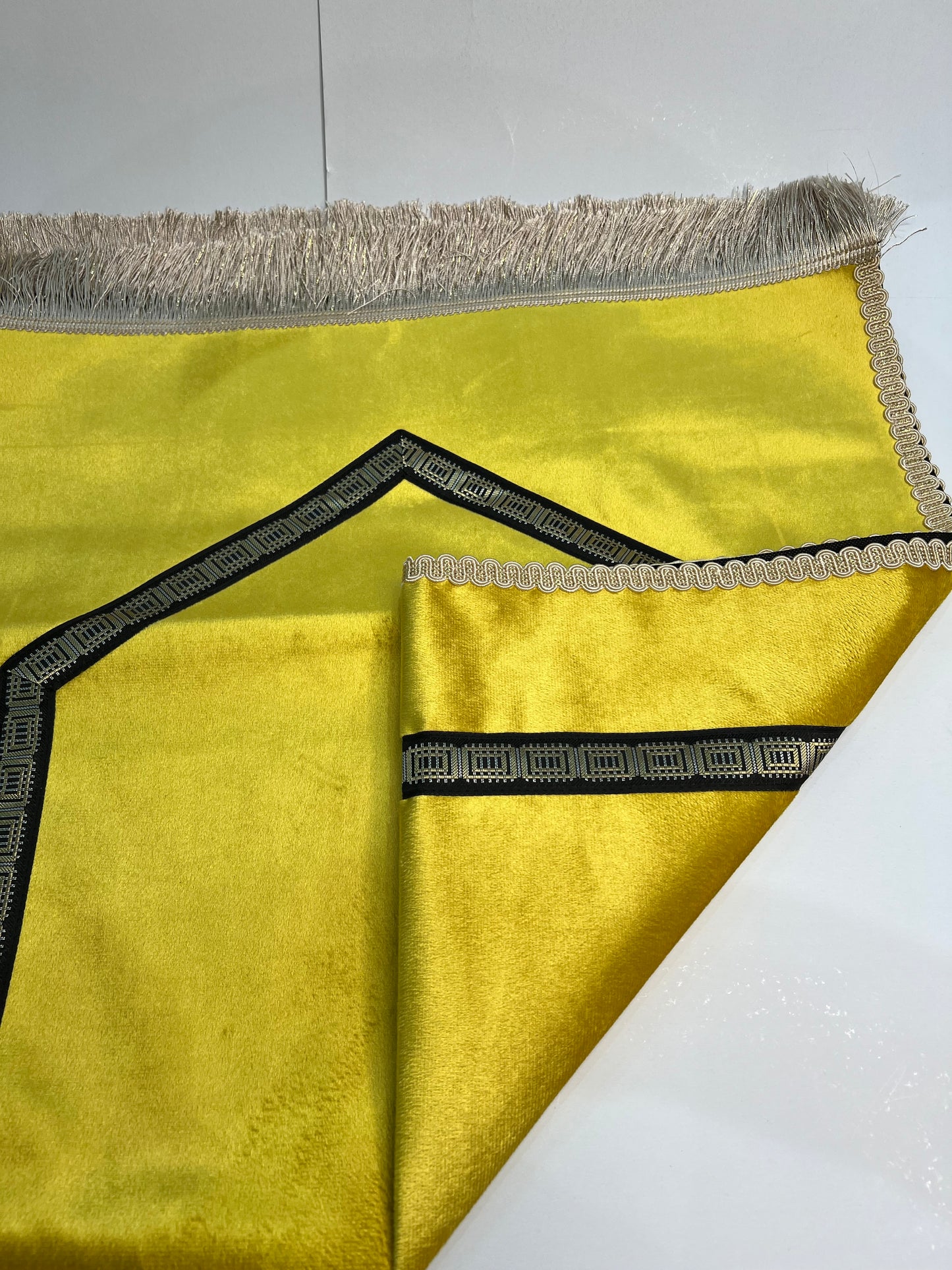 tapis de prière bab mansour jaune velours maroc