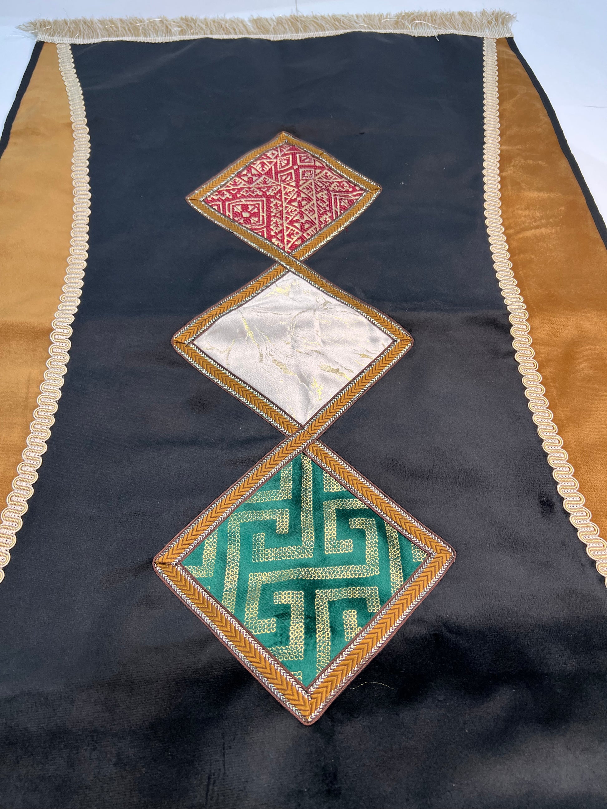 tapis de prière bab mansour grenat velours maroc