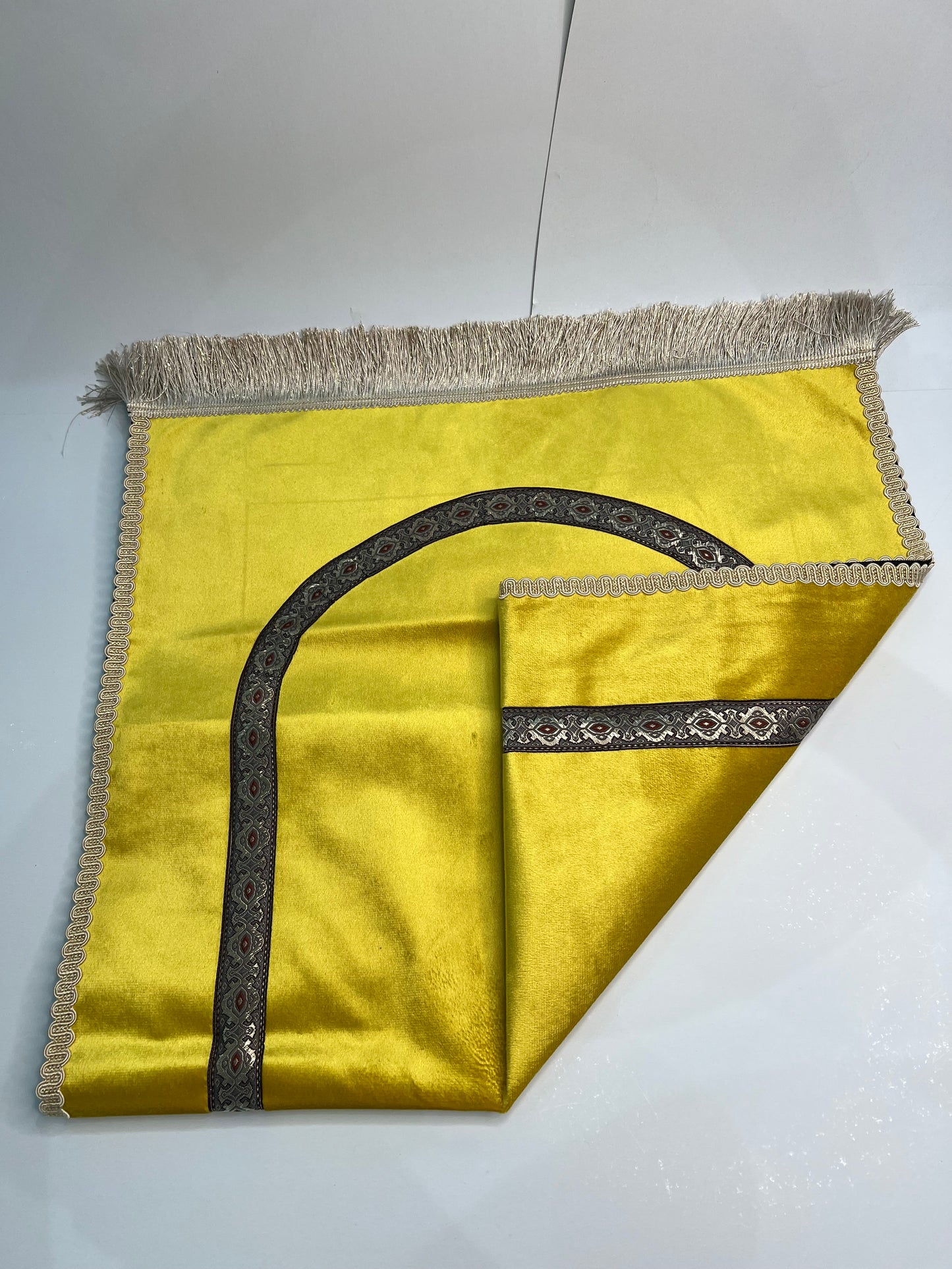 tapis de prière bab mansour jaune velours maroc